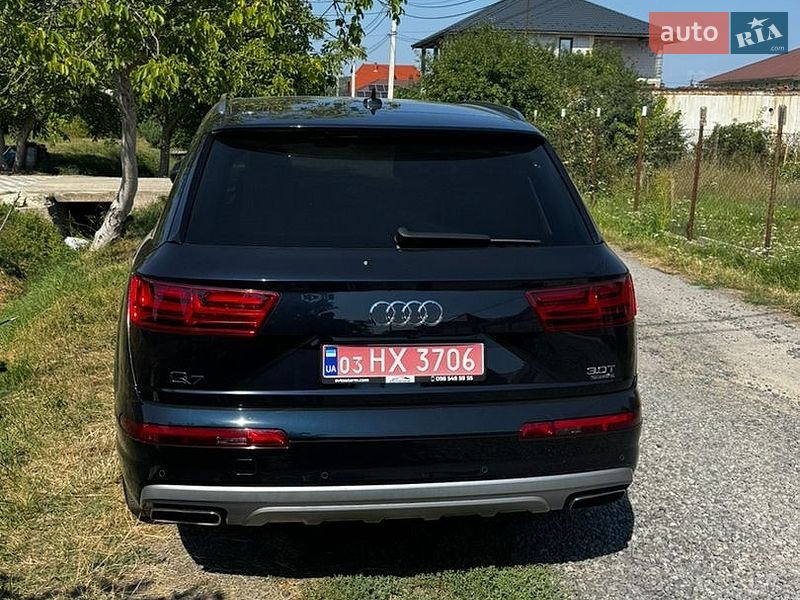 Внедорожник / Кроссовер Audi Q7 2017 в Киеве