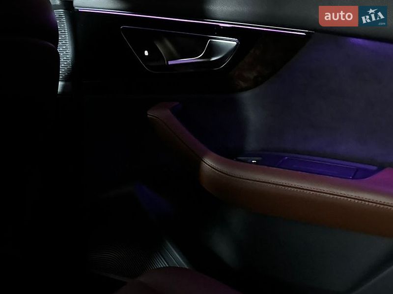 Внедорожник / Кроссовер Audi Q7 2017 в Киеве