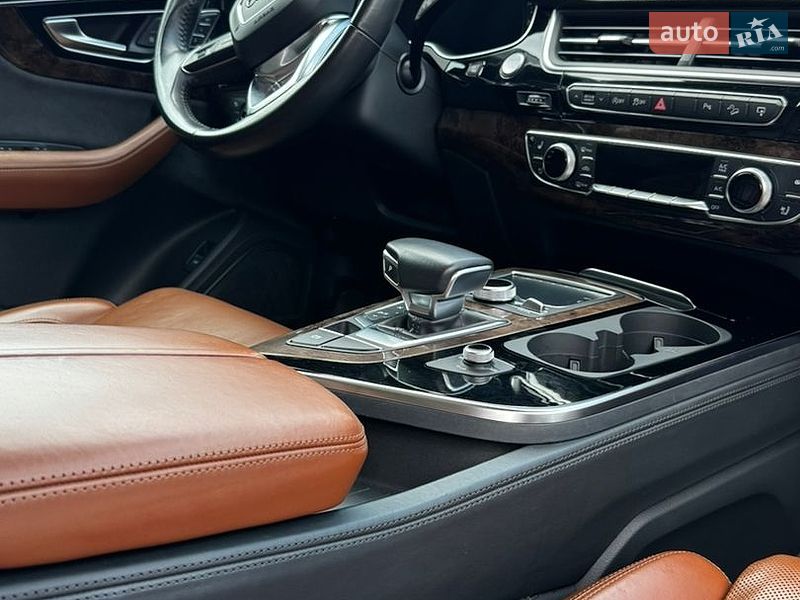 Внедорожник / Кроссовер Audi Q7 2017 в Киеве