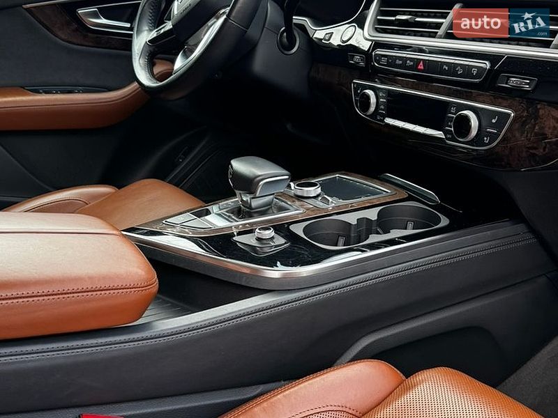 Внедорожник / Кроссовер Audi Q7 2017 в Киеве