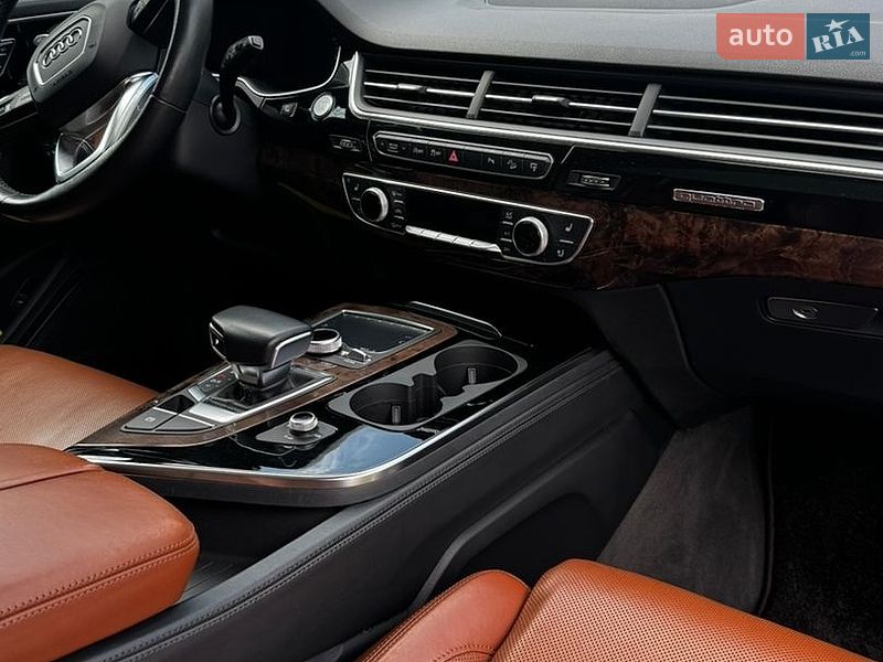 Внедорожник / Кроссовер Audi Q7 2017 в Киеве