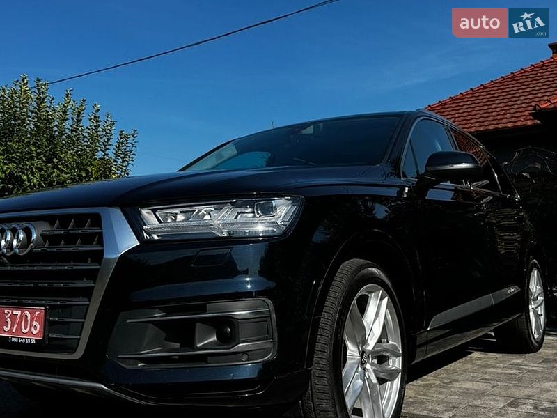 Внедорожник / Кроссовер Audi Q7 2017 в Киеве