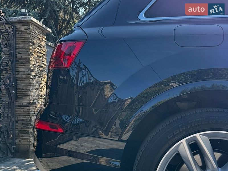 Внедорожник / Кроссовер Audi Q7 2017 в Киеве