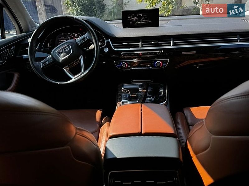 Внедорожник / Кроссовер Audi Q7 2017 в Киеве