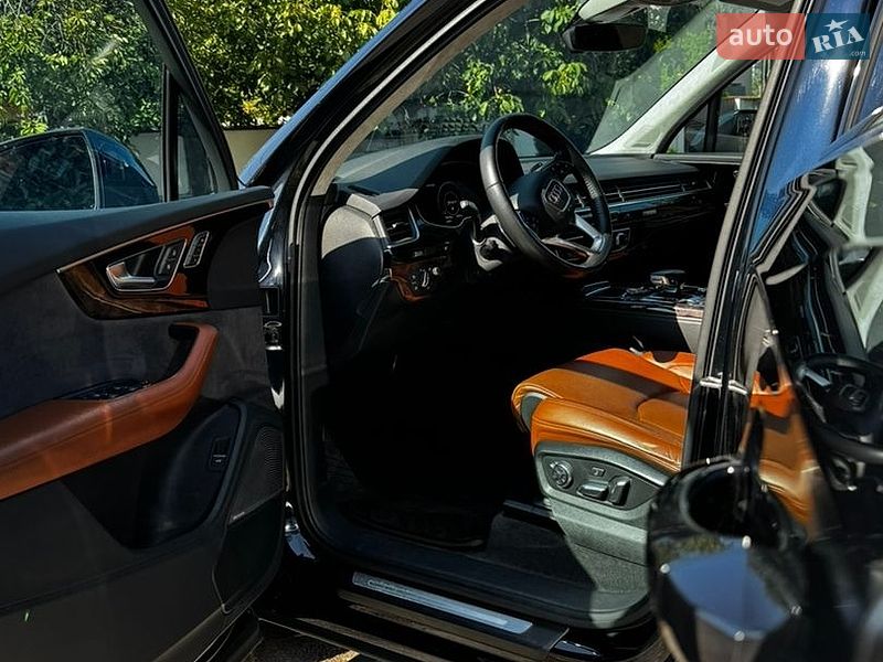 Внедорожник / Кроссовер Audi Q7 2017 в Киеве