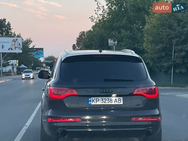 Позашляховик / Кросовер Audi Q7 2011 в Крюківщині