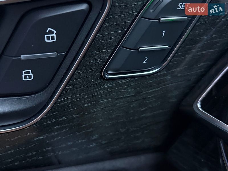 Внедорожник / Кроссовер Audi Q7 2021 в Киеве