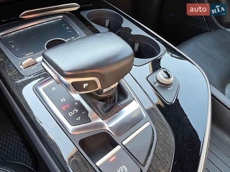 Внедорожник / Кроссовер Audi Q7 2017 в Киеве