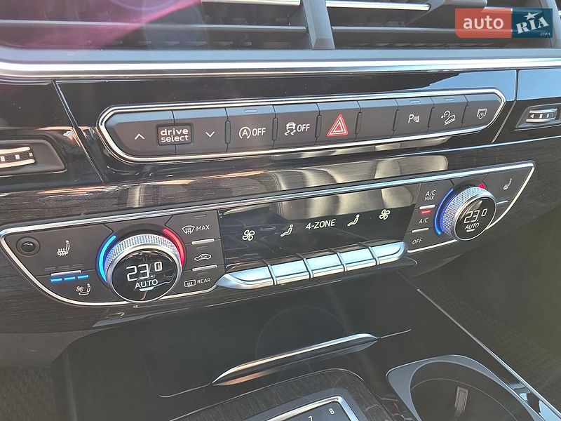 Внедорожник / Кроссовер Audi Q7 2017 в Киеве