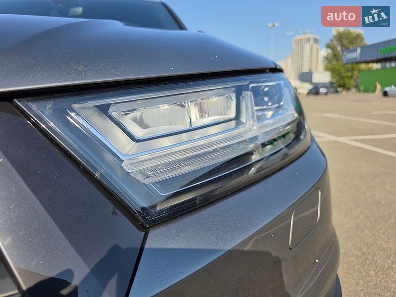 Внедорожник / Кроссовер Audi Q7 2017 в Киеве