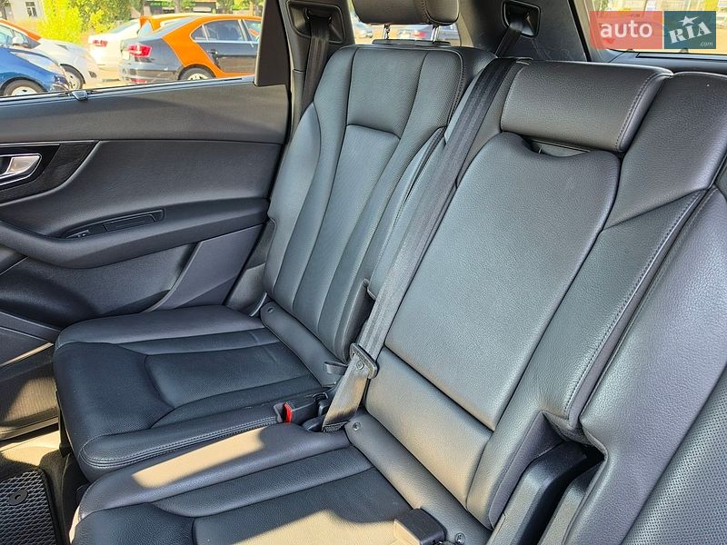 Внедорожник / Кроссовер Audi Q7 2017 в Киеве