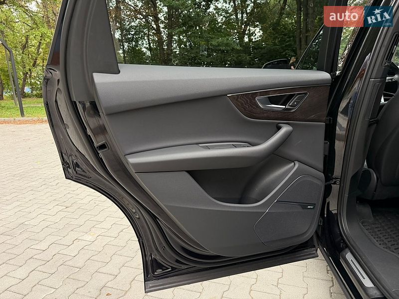 Внедорожник / Кроссовер Audi Q7 2020 в Тернополе