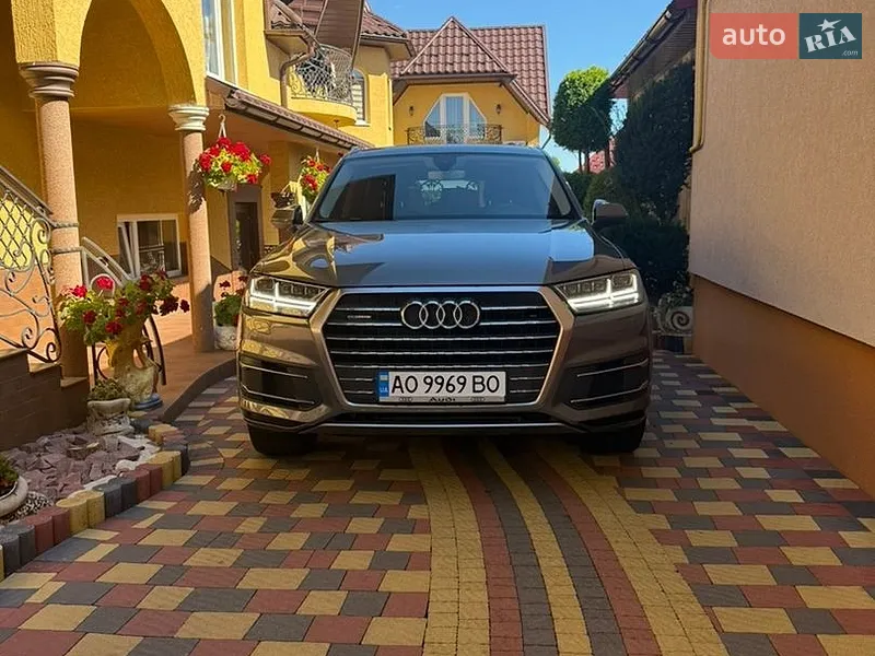 Audi Q7