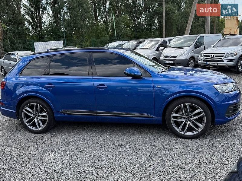 Внедорожник / Кроссовер Audi Q7 2017 в Хмельницком