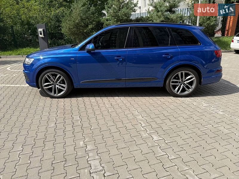 Внедорожник / Кроссовер Audi Q7 2017 в Хмельницком