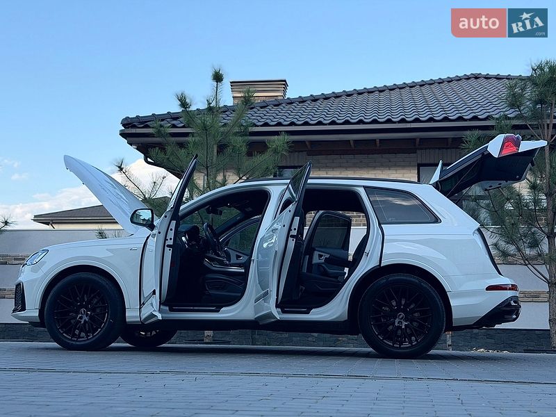 Внедорожник / Кроссовер Audi Q7 2021 в Одессе