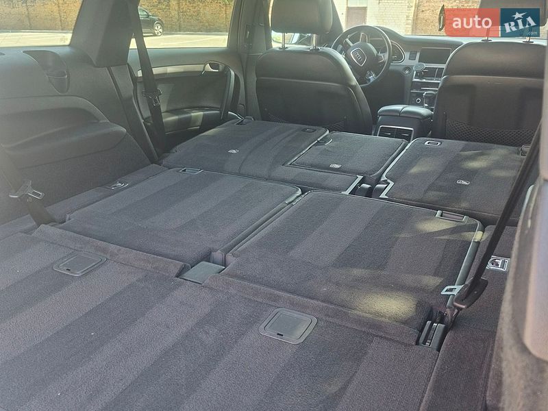 Внедорожник / Кроссовер Audi Q7 2015 в Ровно
