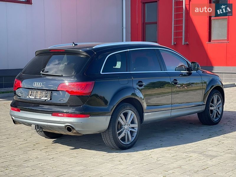 Позашляховик / Кросовер Audi Q7 2011 в Рівному