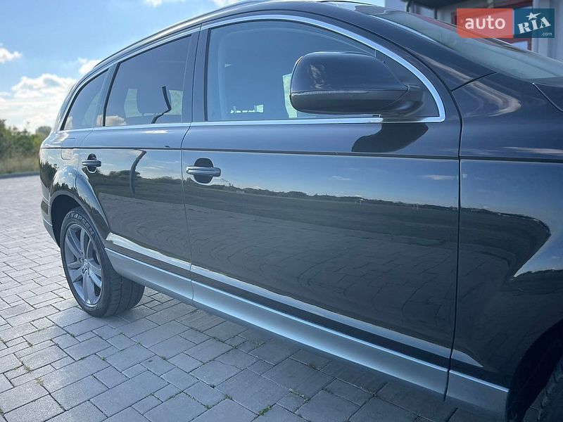 Позашляховик / Кросовер Audi Q7 2011 в Рівному