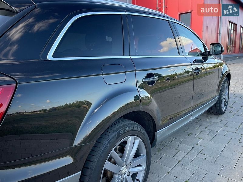 Позашляховик / Кросовер Audi Q7 2011 в Рівному