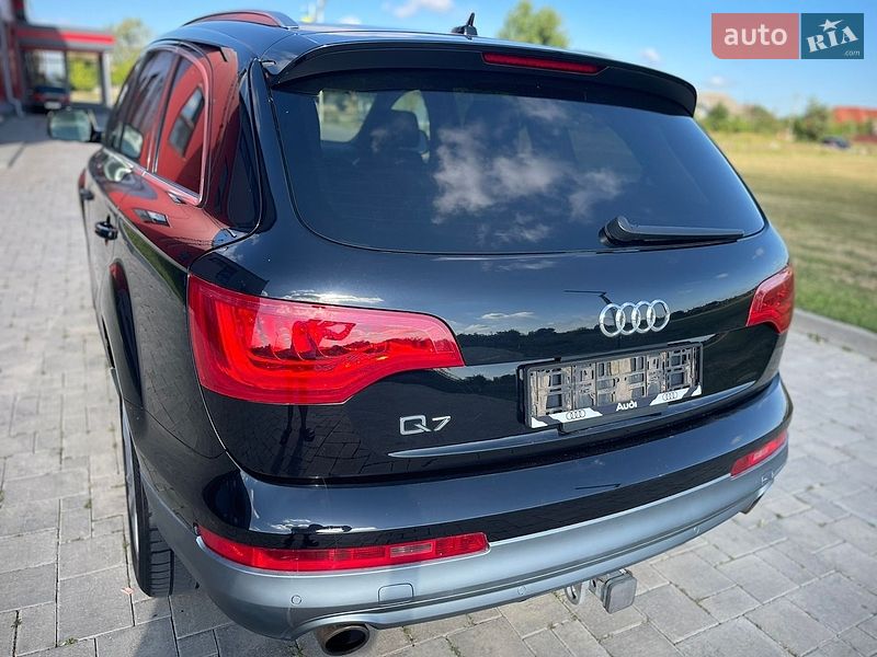 Позашляховик / Кросовер Audi Q7 2011 в Рівному