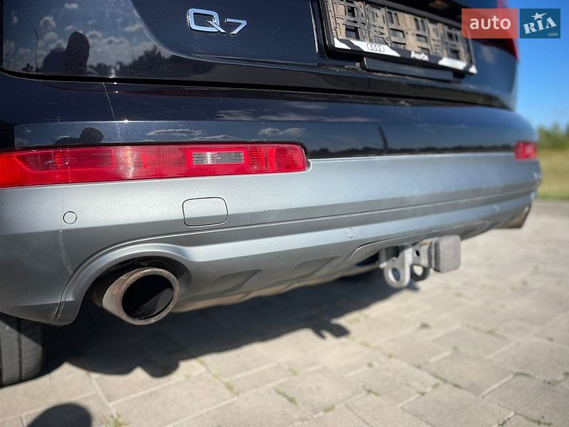 Позашляховик / Кросовер Audi Q7 2011 в Рівному