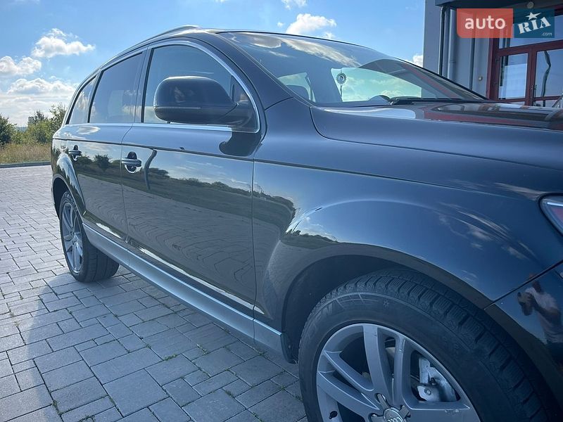 Позашляховик / Кросовер Audi Q7 2011 в Рівному