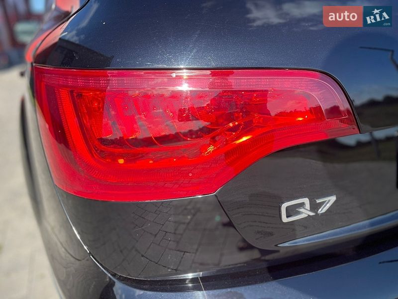 Позашляховик / Кросовер Audi Q7 2011 в Рівному