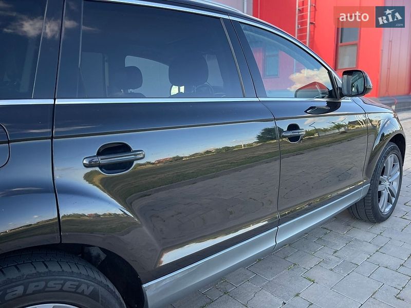 Позашляховик / Кросовер Audi Q7 2011 в Рівному
