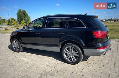 Позашляховик / Кросовер Audi Q7 2011 в Рівному