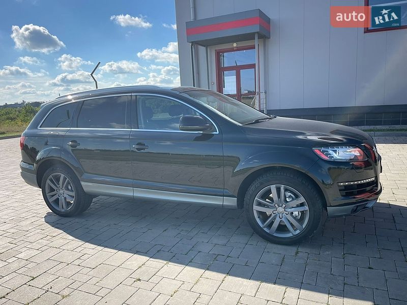 Позашляховик / Кросовер Audi Q7 2011 в Рівному