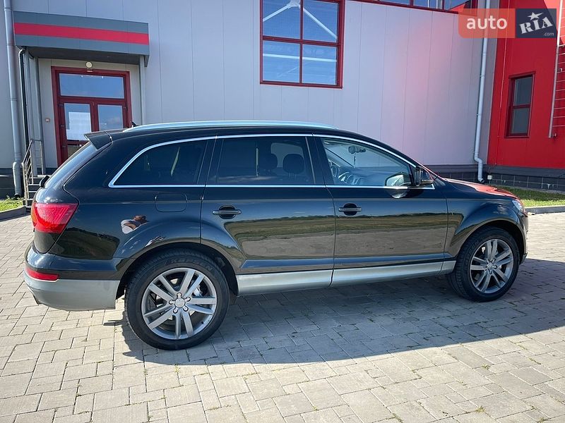 Позашляховик / Кросовер Audi Q7 2011 в Рівному