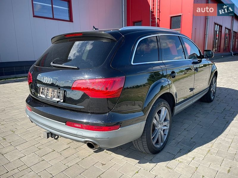 Позашляховик / Кросовер Audi Q7 2011 в Рівному