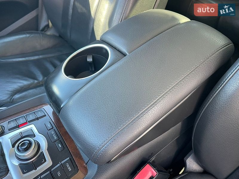 Позашляховик / Кросовер Audi Q7 2011 в Рівному