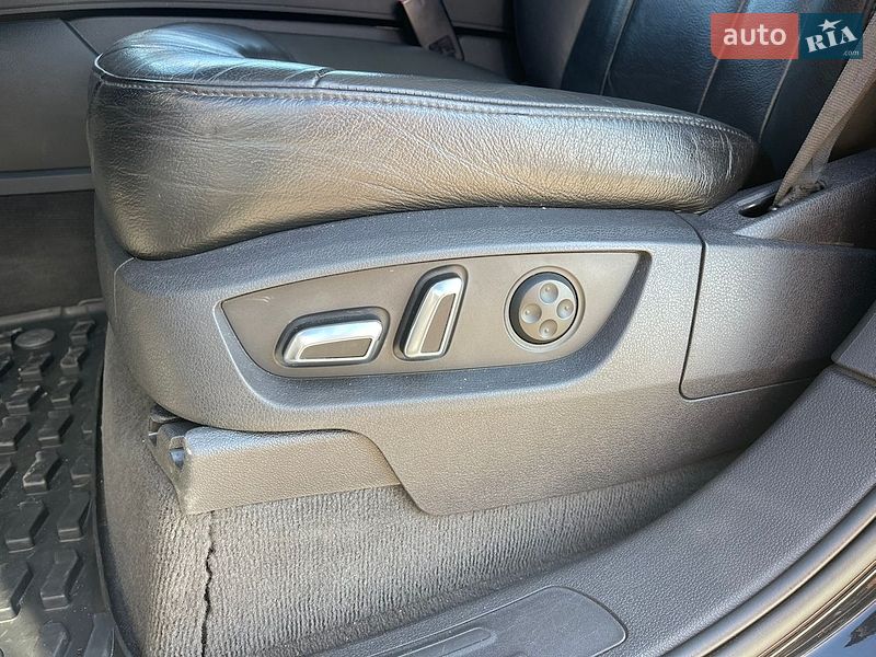 Позашляховик / Кросовер Audi Q7 2011 в Рівному
