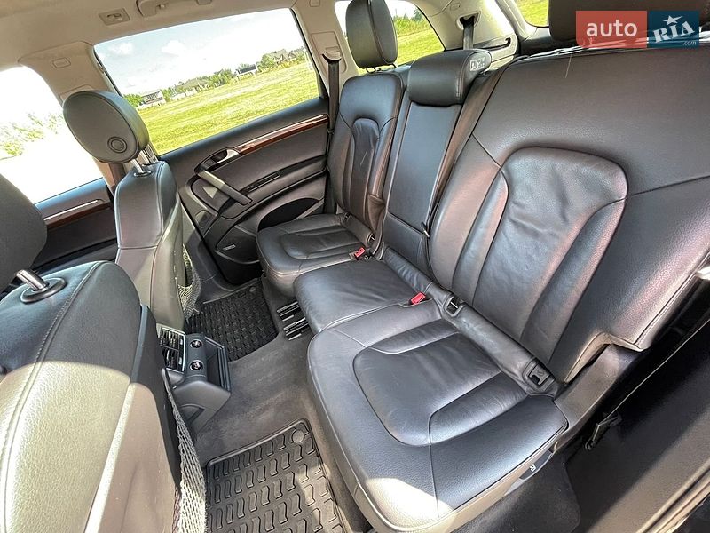 Позашляховик / Кросовер Audi Q7 2011 в Рівному