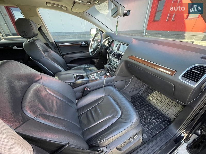 Позашляховик / Кросовер Audi Q7 2011 в Рівному