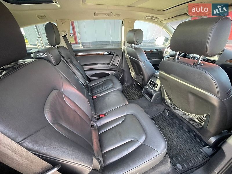 Позашляховик / Кросовер Audi Q7 2011 в Рівному