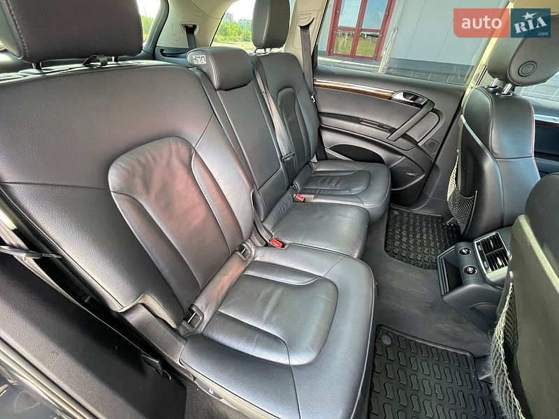 Позашляховик / Кросовер Audi Q7 2011 в Рівному