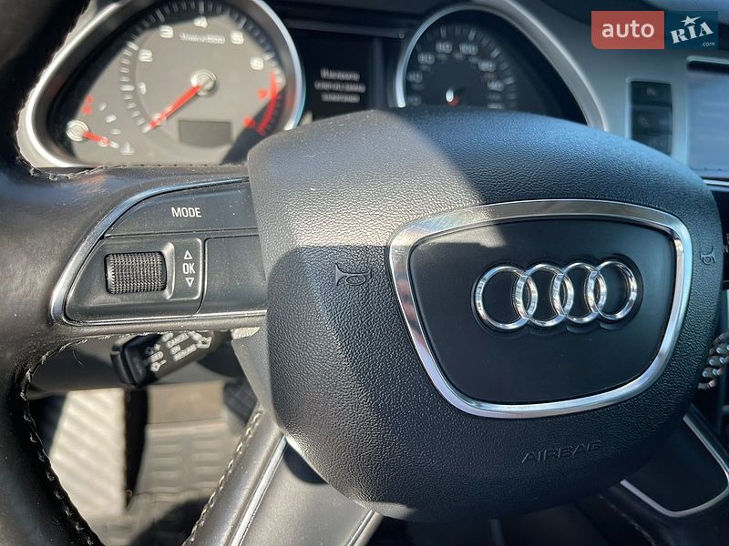 Позашляховик / Кросовер Audi Q7 2011 в Рівному