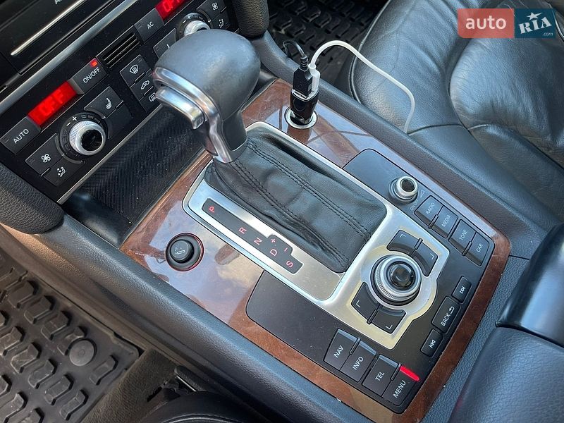 Позашляховик / Кросовер Audi Q7 2011 в Рівному
