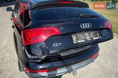 Позашляховик / Кросовер Audi Q7 2011 в Рівному
