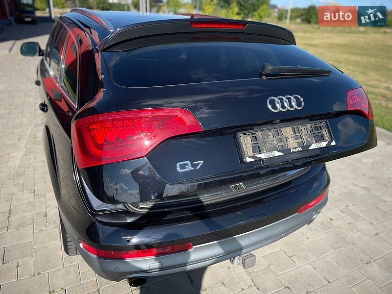 Позашляховик / Кросовер Audi Q7 2011 в Рівному