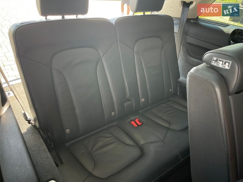 Позашляховик / Кросовер Audi Q7 2011 в Рівному