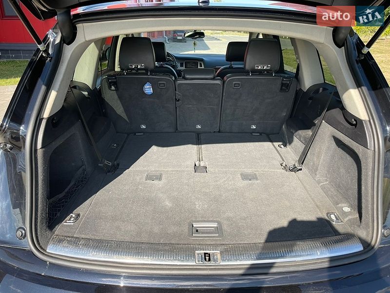 Позашляховик / Кросовер Audi Q7 2011 в Рівному