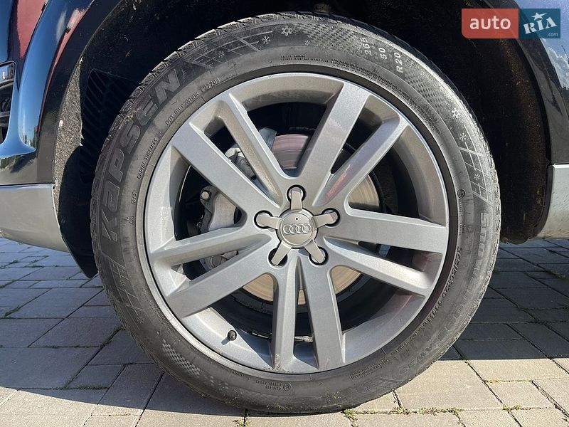 Позашляховик / Кросовер Audi Q7 2011 в Рівному