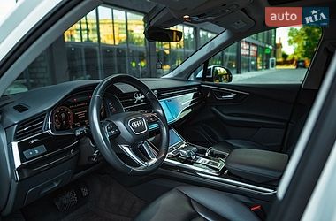 Позашляховик / Кросовер Audi Q7 2019 в Полтаві фото 20 Позашляховик / Кросовер Audi Q7 2019 в Полтаві