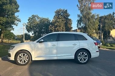Внедорожник / Кроссовер Audi Q7 2017 в Золотоноше