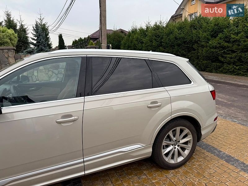 Внедорожник / Кроссовер Audi Q7 2020 в Львове