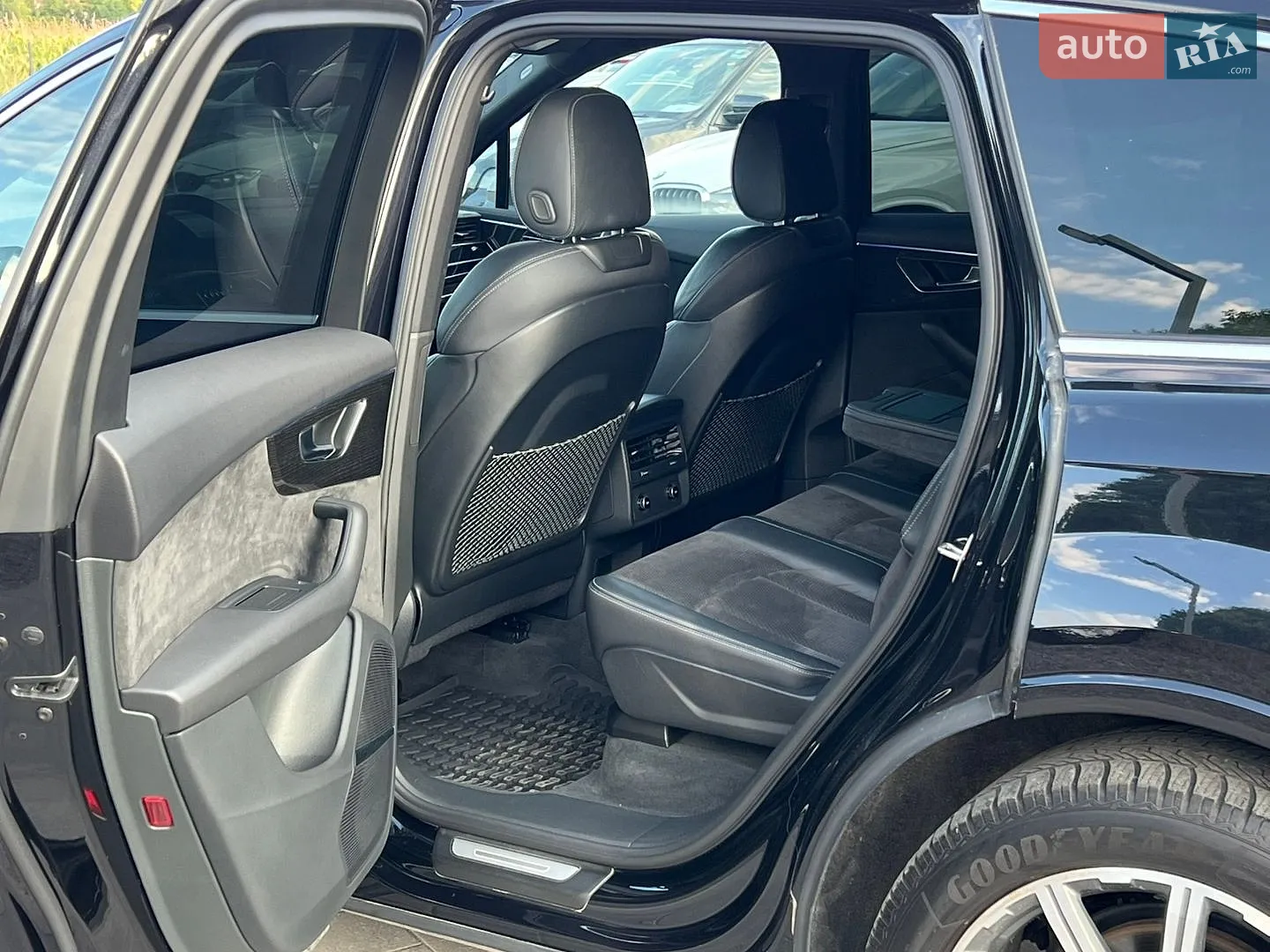 2020 Audi Q7 - мініатюра 28